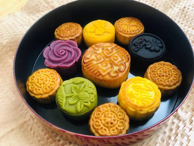 中秋月饼（中秋月饼图片）